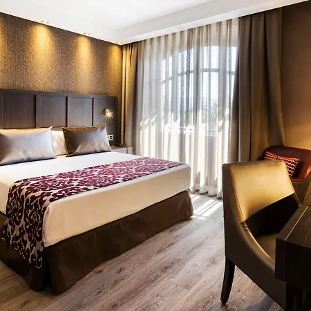 Catalonia Hotel 4*