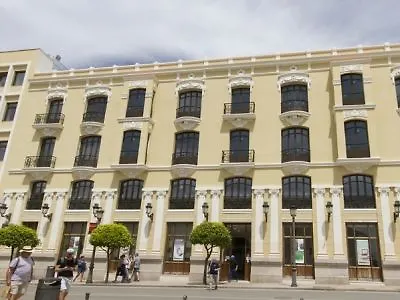 隆达加泰罗尼亚酒店 4*